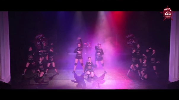 B 17 Best Ladies Show