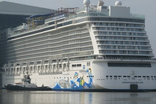 AUSDOCKEN NORWEGIAN ESCAPE- MEYER WERFT PAPENBURG 2015