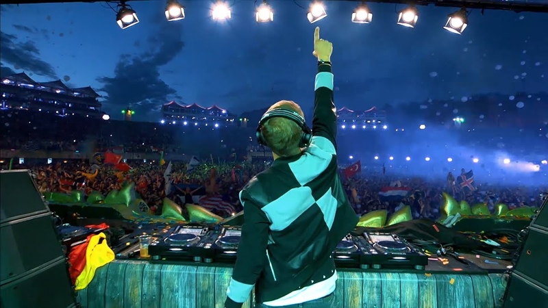 Armin van Buuren live at Tomorrowland