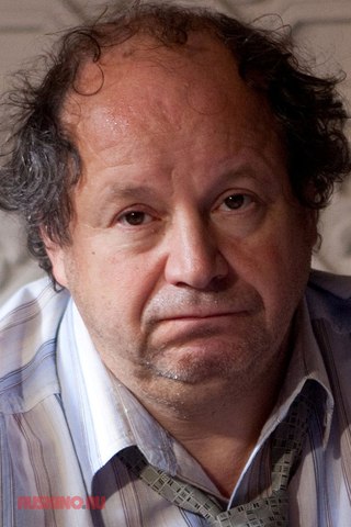 Мускетти. Это все он режиссер. Ридли скотт 2024. Энди палмер режиссер. Это все он режиссер.