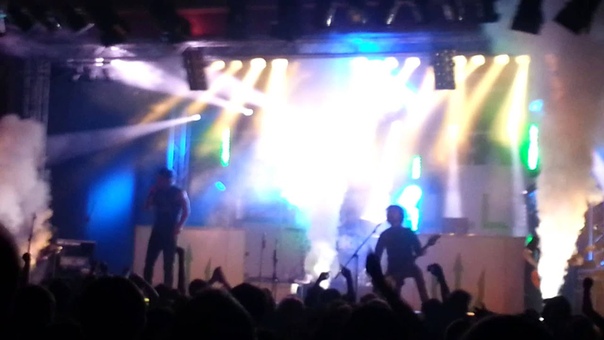 Emil Bulls Worlds apart Live in