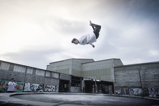 Trampoline into an abandonned factory!