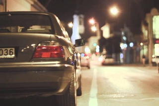 BMW E38 735i at Night