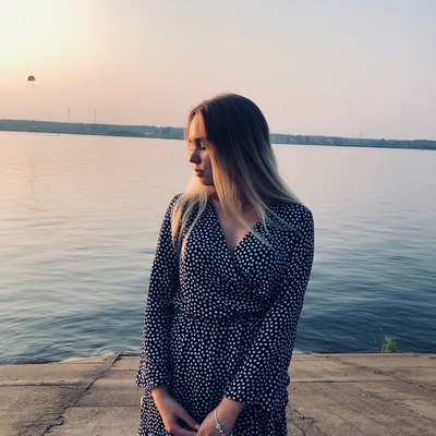 Полина Салова