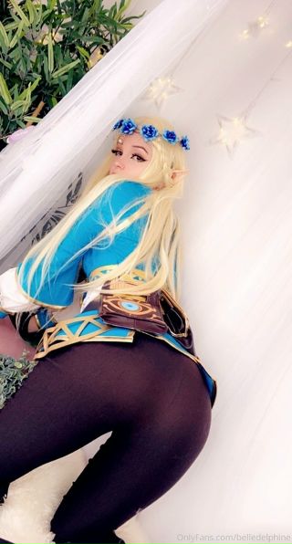 Belle delphine the forest. Косплеерша Delphine Belle 18. Belle Delphine Princess