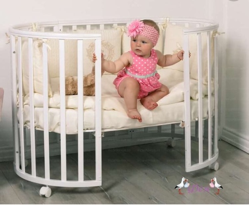 Кроватка 7 в 1 круглая. Кроватка детская. Ребенок в детской кроватке. Фотосессия с кроваткой малыша. 5 месяцев ребенку.
