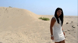 Anggun - Snow On The Sahara (Noel cover)