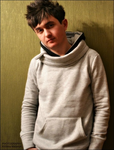 Андрій Лук'яненко | London