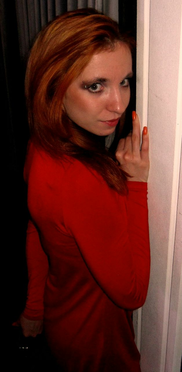 Анастасия Острик أحمر الشعر | 