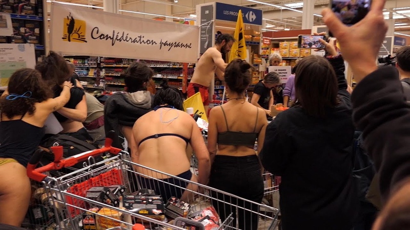 Confédération Paysanne du Béarn, Opération (à poil) Carrefour Lescar (64) 03, 02,