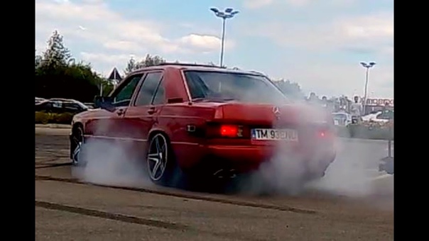 Mercedes 190 swap 5. 5 AMG Burnout and Donuts Pure Amg Sound Tuning Show
