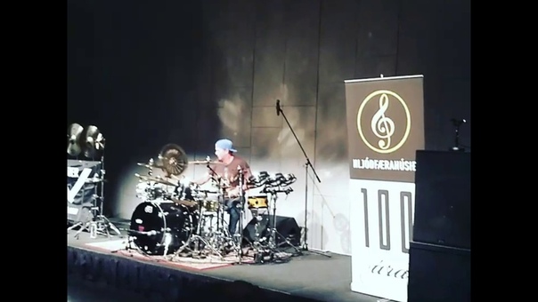 Chad Smith live Reykjavik at